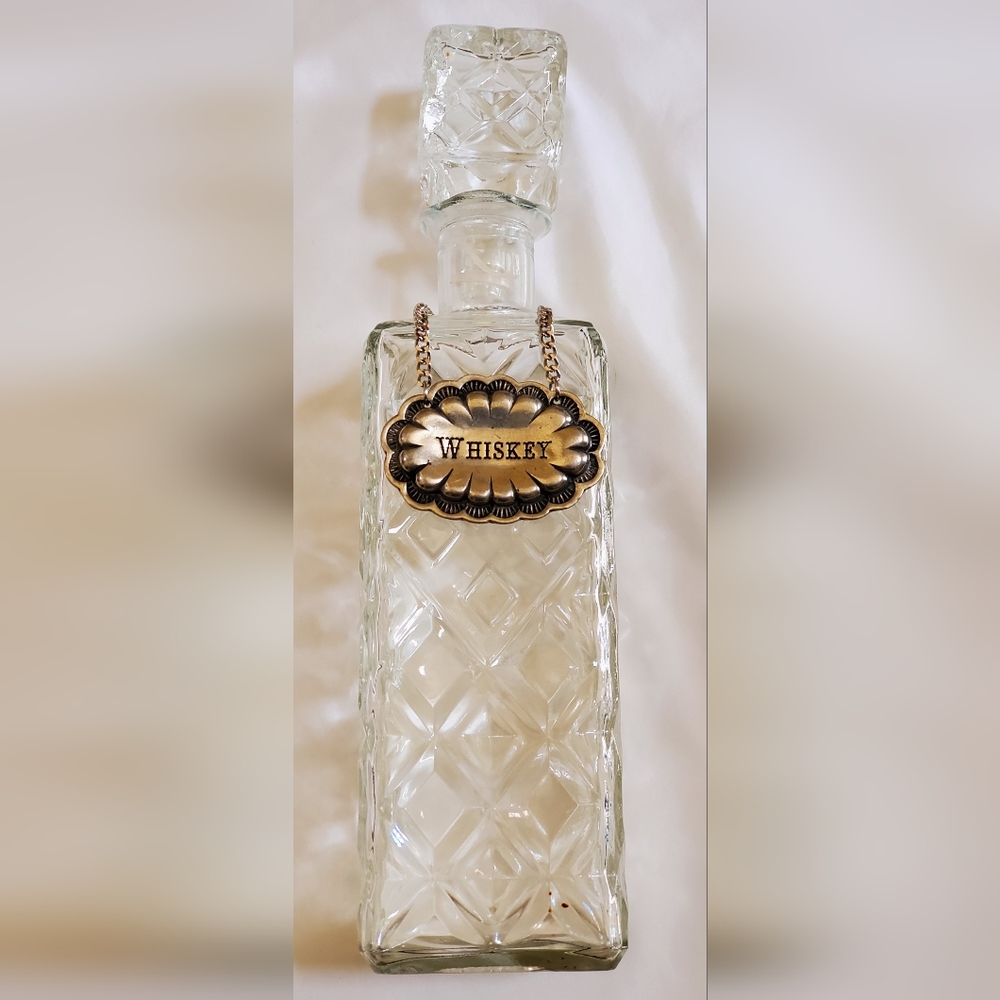 VINTAGE PROHIBITION ERA SEAGRAMS 7 WHISKEY DECANTER